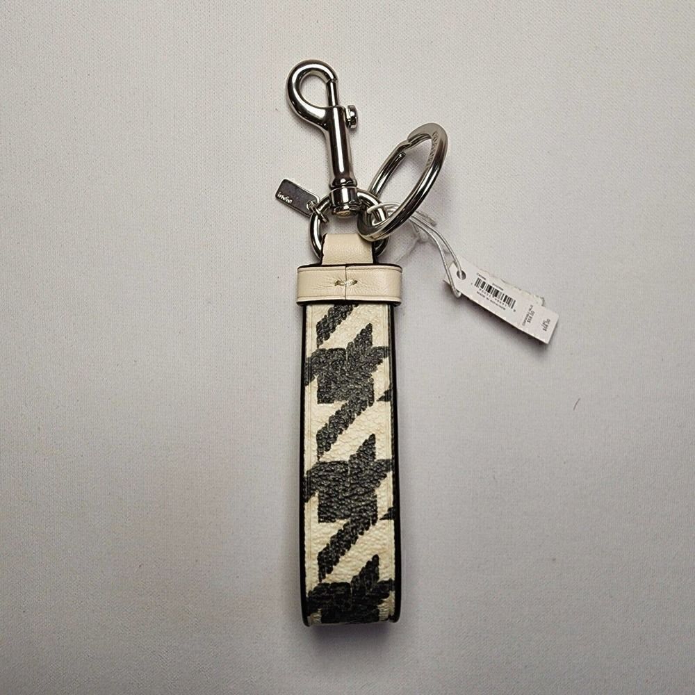 NWT COACH CK069 Loop Bag Charm Houndstooth Print Key Chain FOB Cream/Black - Picture 2 of 2